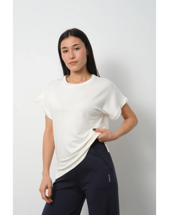 Beyaz Yarasa Kol Yırtmaç Detaylı Oys Model Tişört