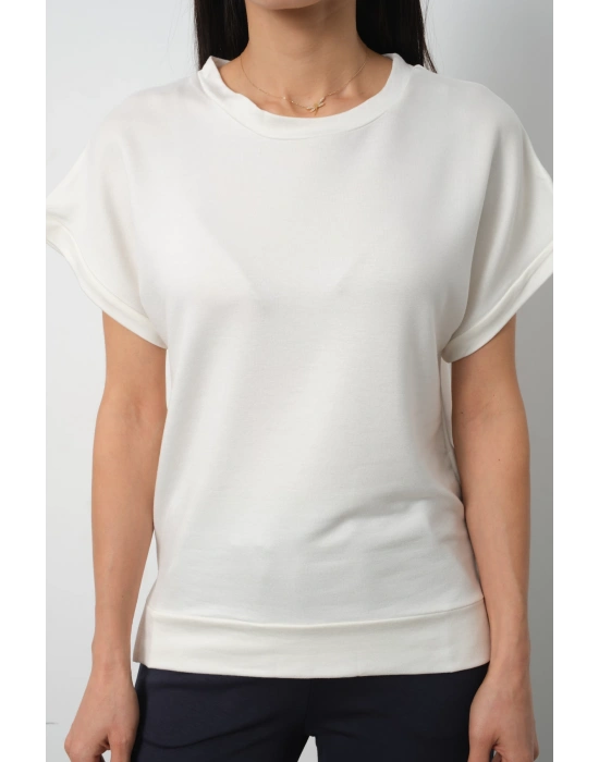 Beyaz Yarasa Kol Yırtmaç Detaylı Oys Model Tişört