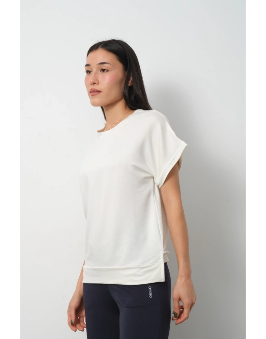 Beyaz Yarasa Kol Yırtmaç Detaylı Oys Model Tişört