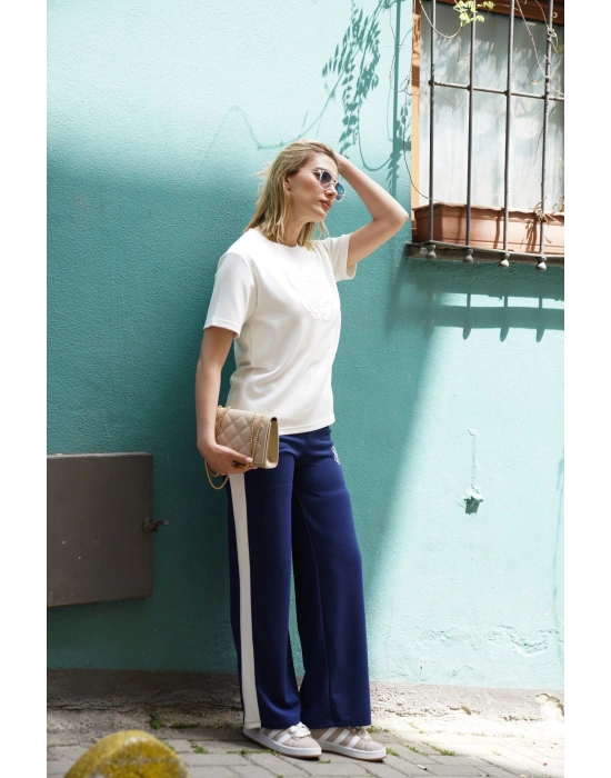 Çiçek Nakışlı İkili Takım – Lacivert