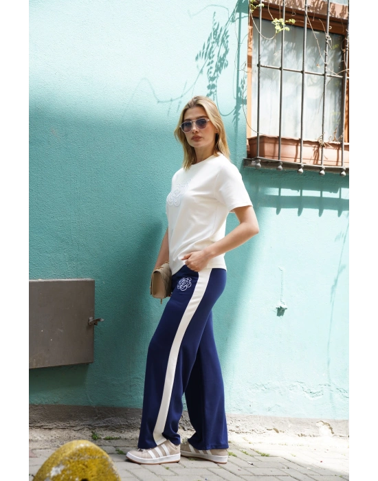 Çiçek Nakışlı İkili Takım – Lacivert