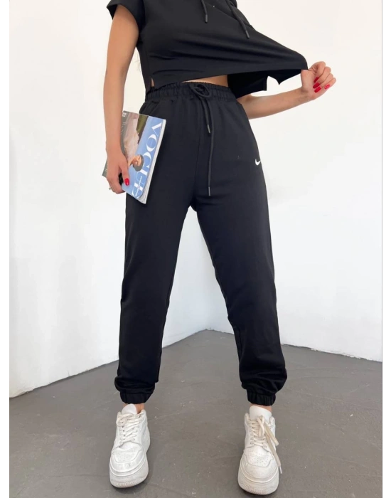 Siyah Lastikli Paça Kompak Eşofman