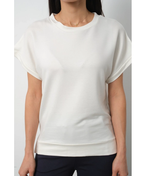 Beyaz Yarasa Kol Yırtmaç Detaylı Oys Model Tişört