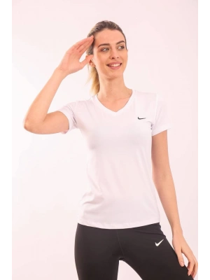 Beyaz V Yaka Ter Turmayan Tişört