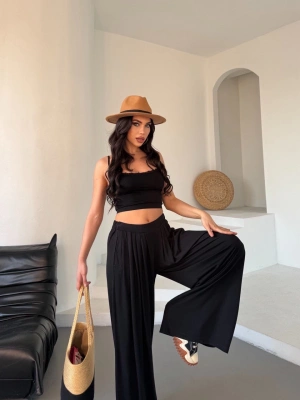 Siyah Oys Pileli Pantolon