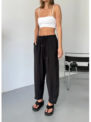 Siyah Tensel Havuç Model Çımalı Kadın Pantolon