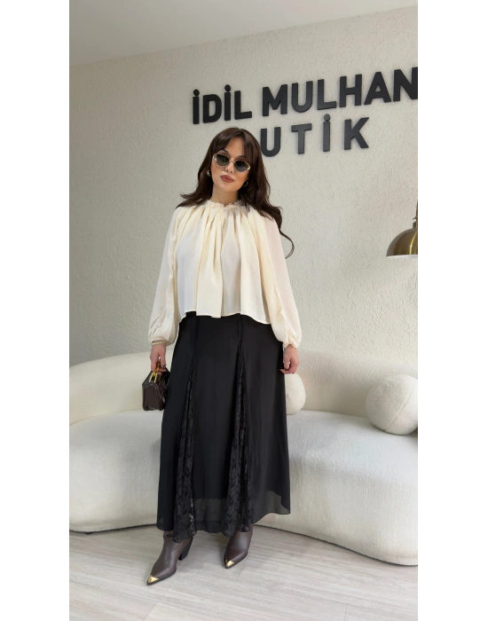 Siyah Güpür Detaylı Astarlı Etek