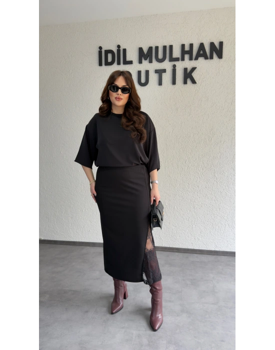 Siyah Likralı Dantelli Krep Etek