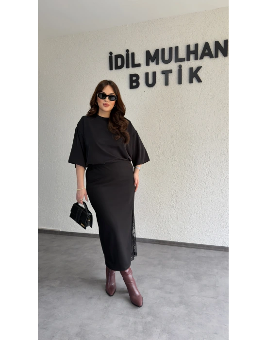 Siyah Likralı Dantelli Krep Etek