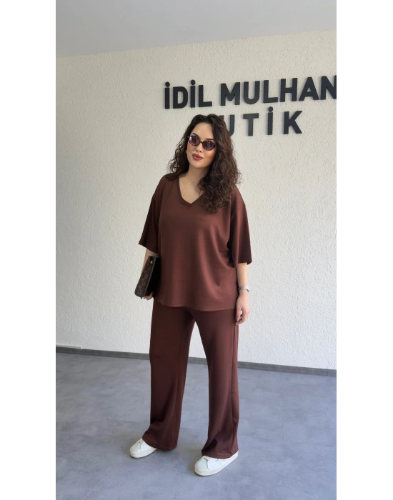 Kahverengi Oysh Kumaş V Yaka Salaş Takım