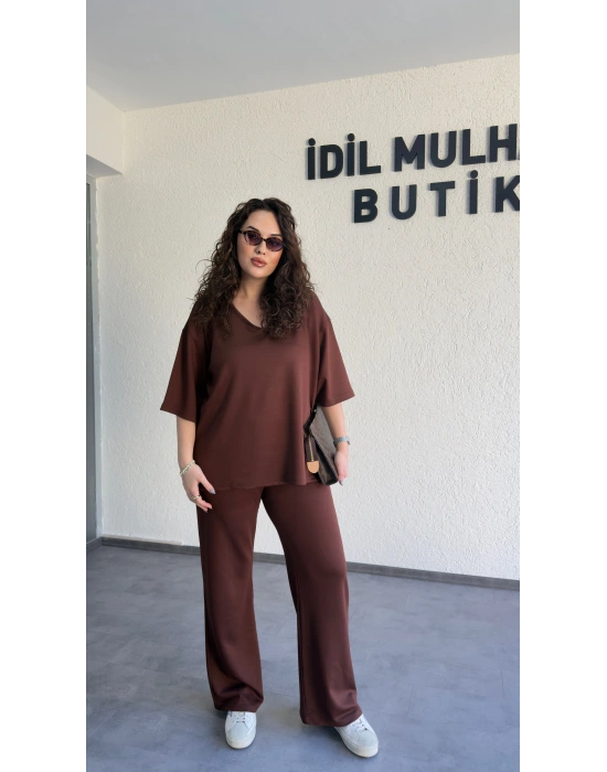 Kahverengi Oysh Kumaş V Yaka Salaş Takım