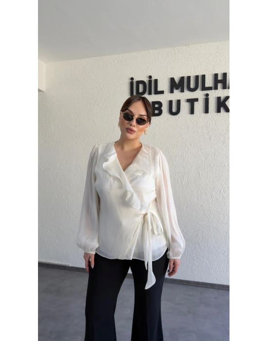 Ekru Kruvaze Yaka Volanlı Bağlamalı Bluz