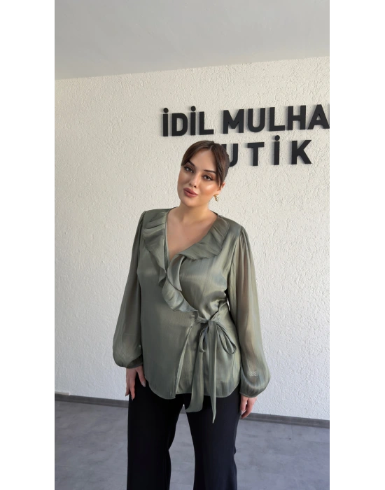 Su Yeşili Kruvaze Yaka Volanlı Bağlamalı Bluz