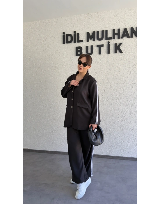 Düğme Ve Şerit Detaylı Siyah Ceket Pantolon Takım