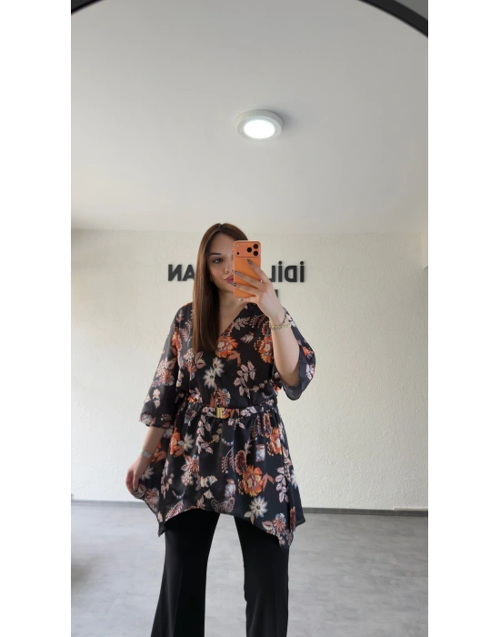 Siyah Çiçek Desenli Kemer Detaylı Dökümlü Bluz