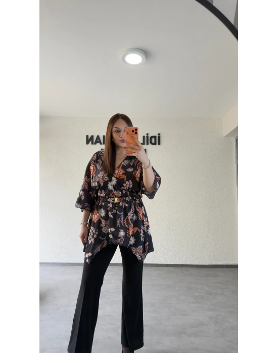 Siyah Çiçek Desenli Kemer Detaylı Dökümlü Bluz