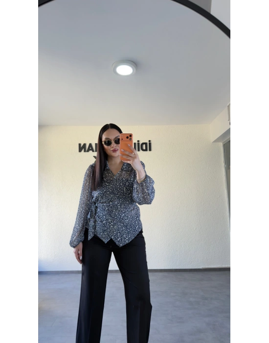 Çiçek Desenli Şifon Kruvaze Bağlamalı Bluz