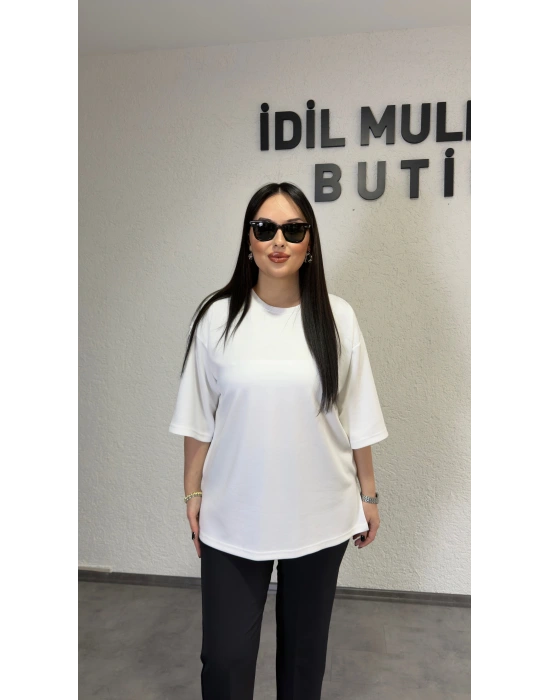 Beyaz Bisiklet Yaka Oysh Tişört