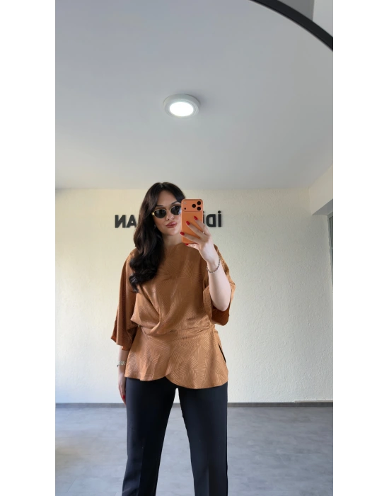 Camel Bağcıklı Üçgen Jakar Bluz