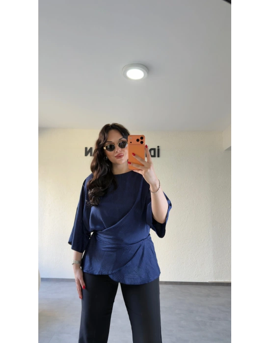 Lacivert Bağcıklı Üçgen Jakar Bluz