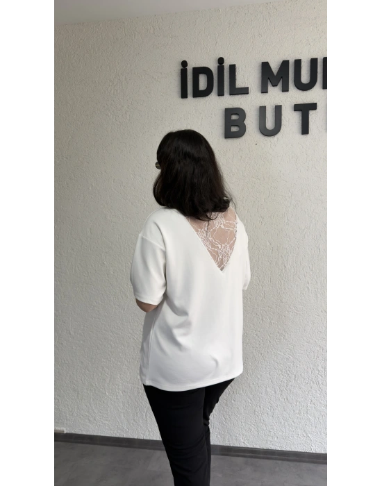 Beyaz Sırt Dantel Detaylı Bluz