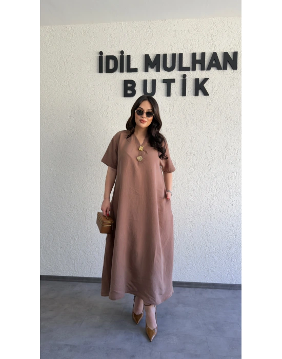 Kahverengi Salaş Kesim Broş Detaylı Elbise