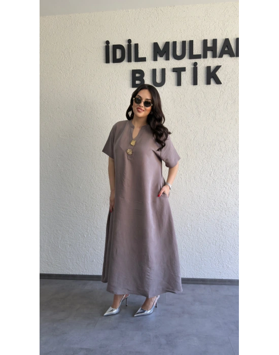 Vizon Salaş Kesim Broş Detaylı Elbise