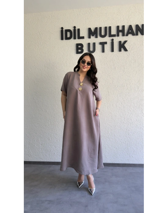 Vizon Salaş Kesim Broş Detaylı Elbise