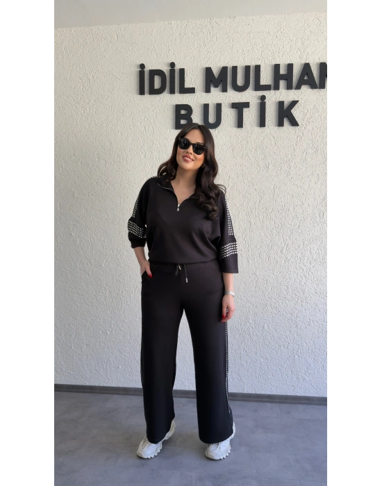 Siyah Zımba Detaylı Fermuarlı Polo Yaka Takım