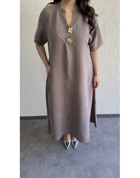 Vizon Salaş Kesim Broş Detaylı Elbise