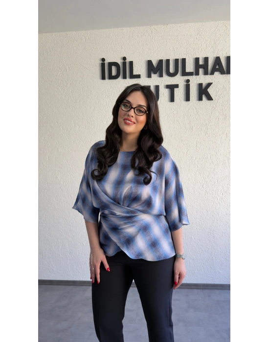 Mavi Bağcıklı Ekose Saten Bluz