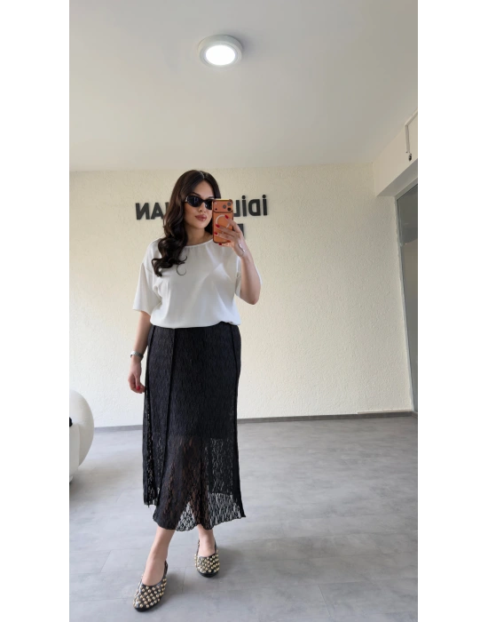 Siyah Likralı Güpür Detaylı Etek