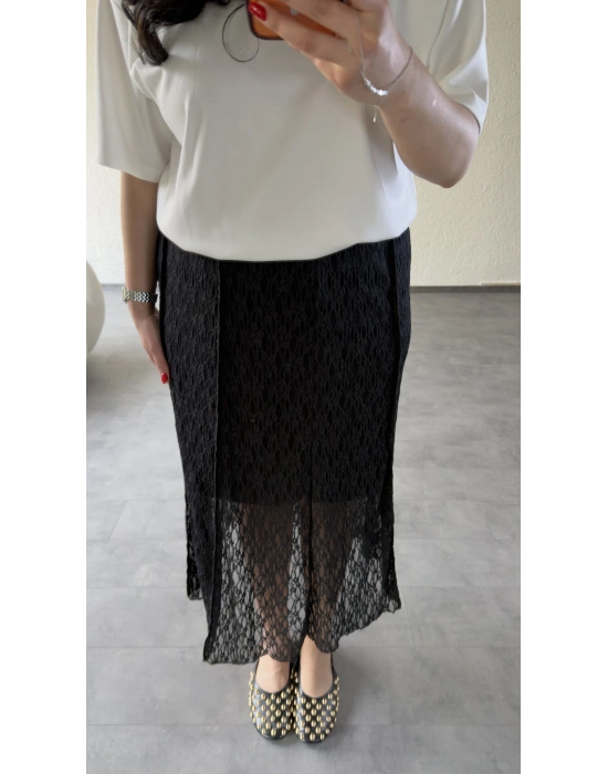 Siyah Likralı Güpür Detaylı Etek