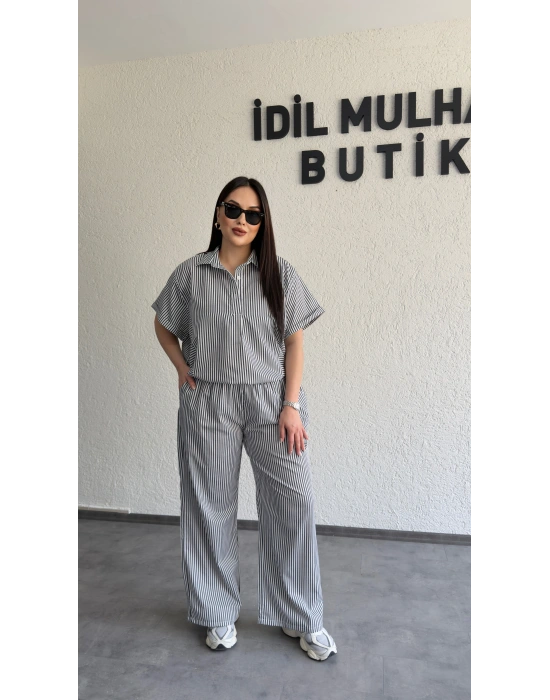 Siyah Çizgili Hafif Doku Günlük Takım