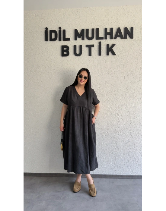 Siyah Batik Desenli Dökümlü Elbise