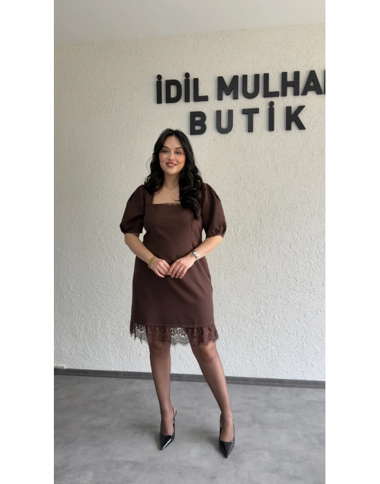 Kahverengi Balon Kol Kare Yaka Dantel Detaylı Elbise