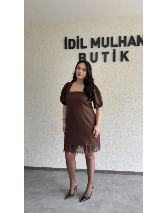 Kahverengi Balon Kol Kare Yaka Dantel Detaylı Elbise
