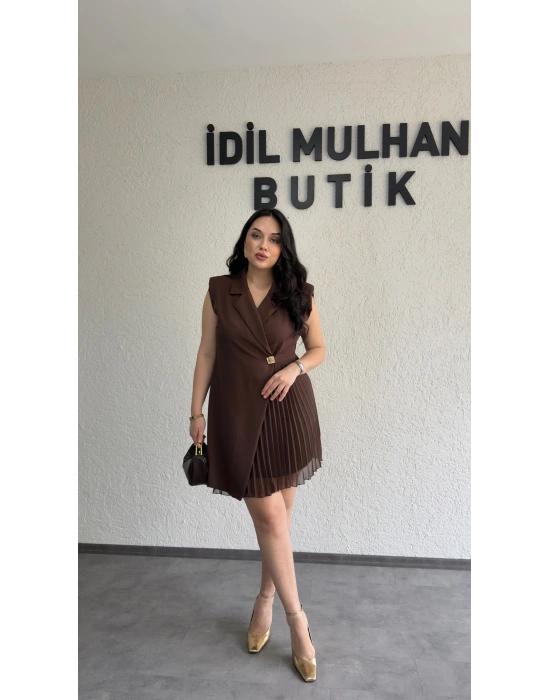 Kahverengi Kruvaze Yaka Gold Düğme Detaylı Abiye