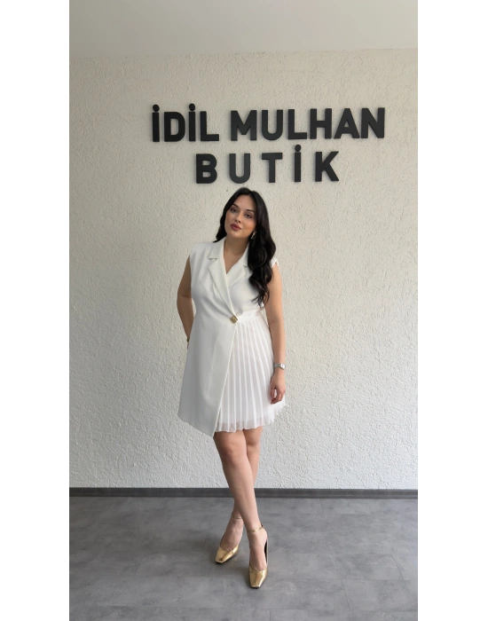 Ekru Kruvaze Yaka Gold Düğme Detaylı Abiye