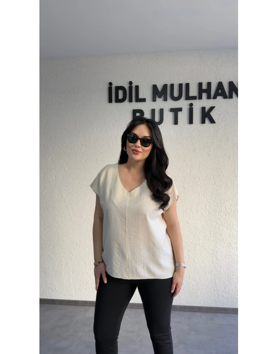 Krem V Yaka Çilek Kumaş Bluz