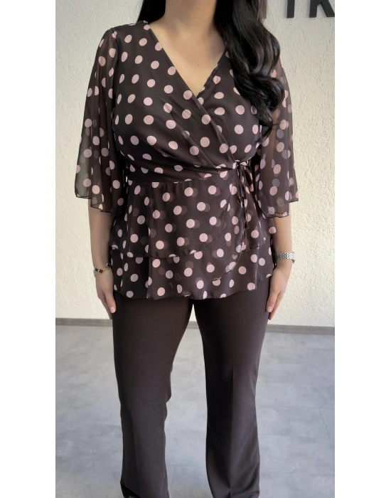 Kahverengi Pembe Puantiyeli Yan Bağcıklı Kruvaze Bluz