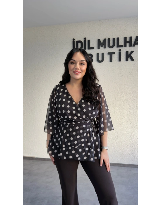Siyah Beyaz Puantiyeli Yan Bağcıklı Kruvaze Bluz
