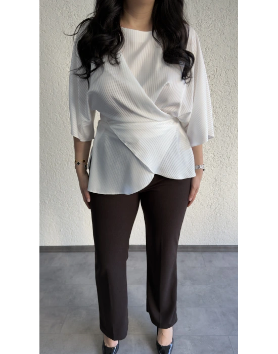 Ekru Nisbet Kumaş Bağcıklı Bluz