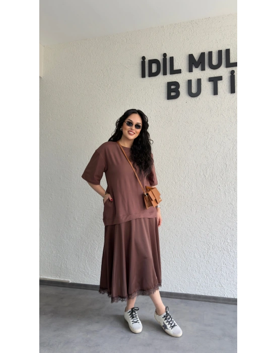 Kahverengi Eteği Saten Dantel Detaylı Elbise