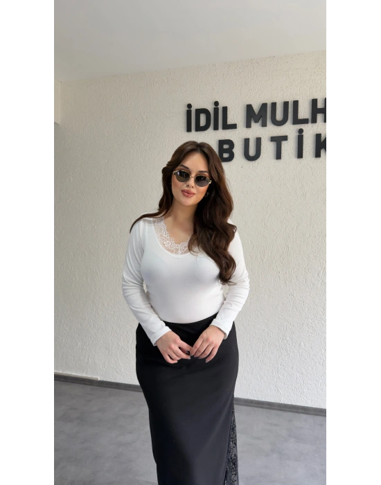 Beyaz V Yaka Dantelli Bady