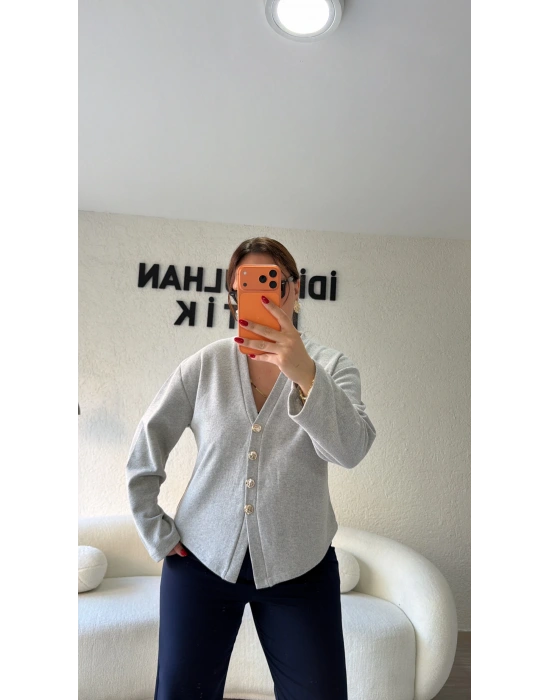 Gri Silver Düğmeli Triko Hırka