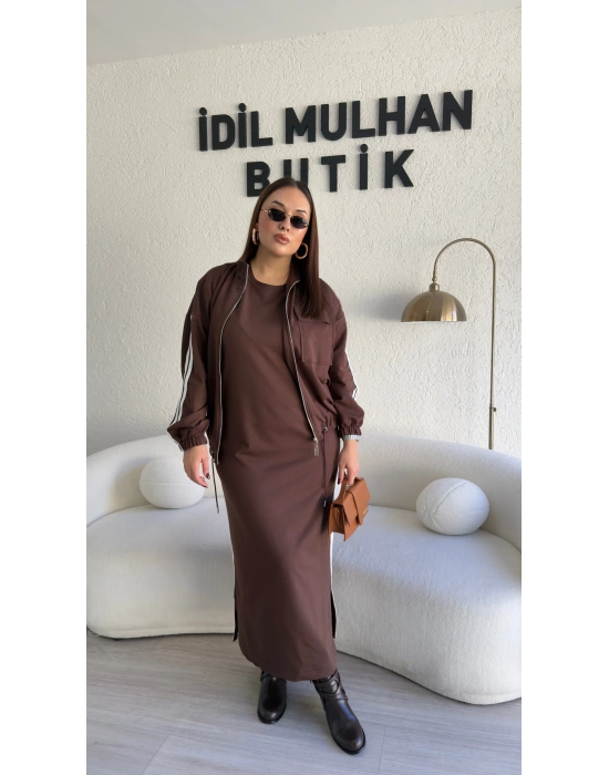 Kahverengi Ceketli Elbise Takım