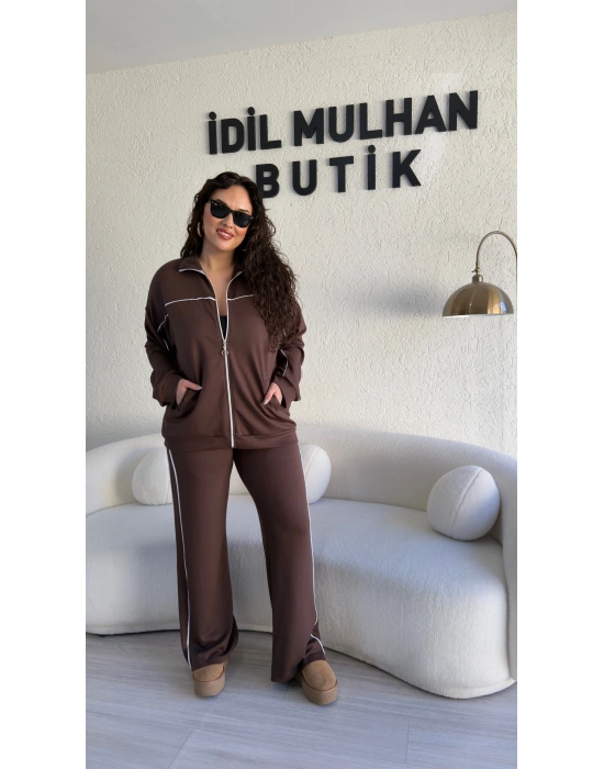 Kahverengi Fermuarlı Üstlü Şerit Detaylı Takım