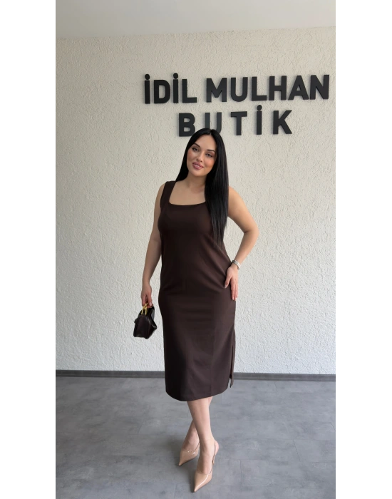 Kahverengi Kare Yaka Krep Elbise