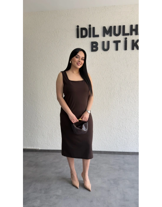 Kahverengi Kare Yaka Krep Elbise